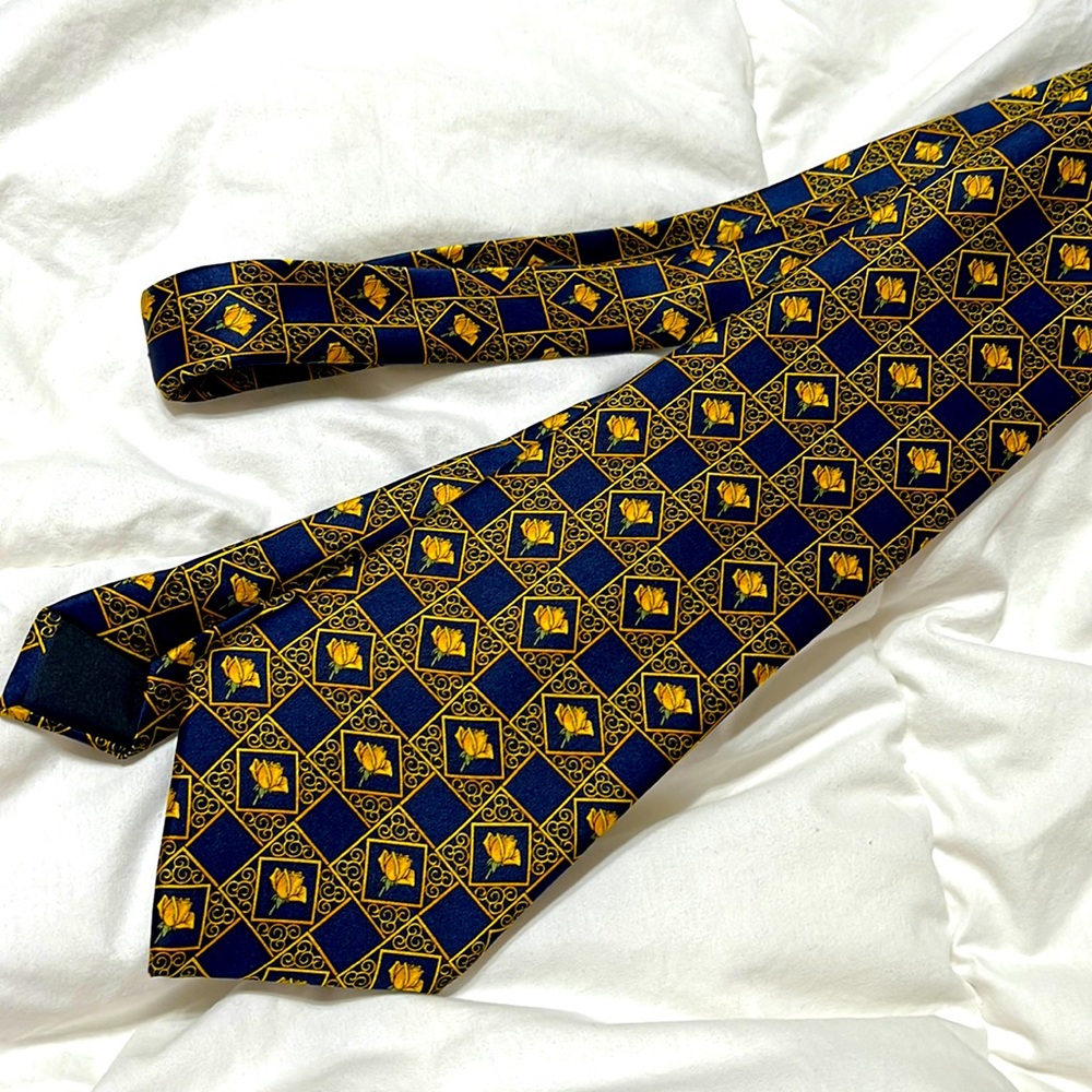 EUC. Lanvin silk tie. Made in France.
